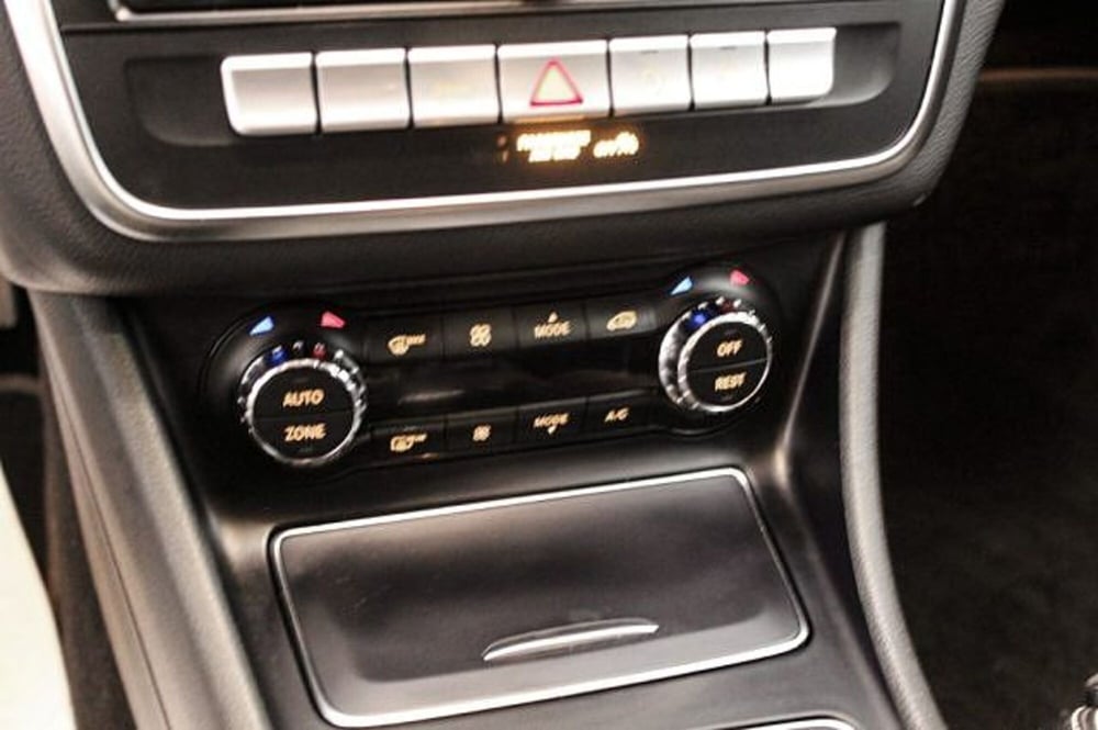 Mercedes-Benz GLA SUV usata a Novara (13)