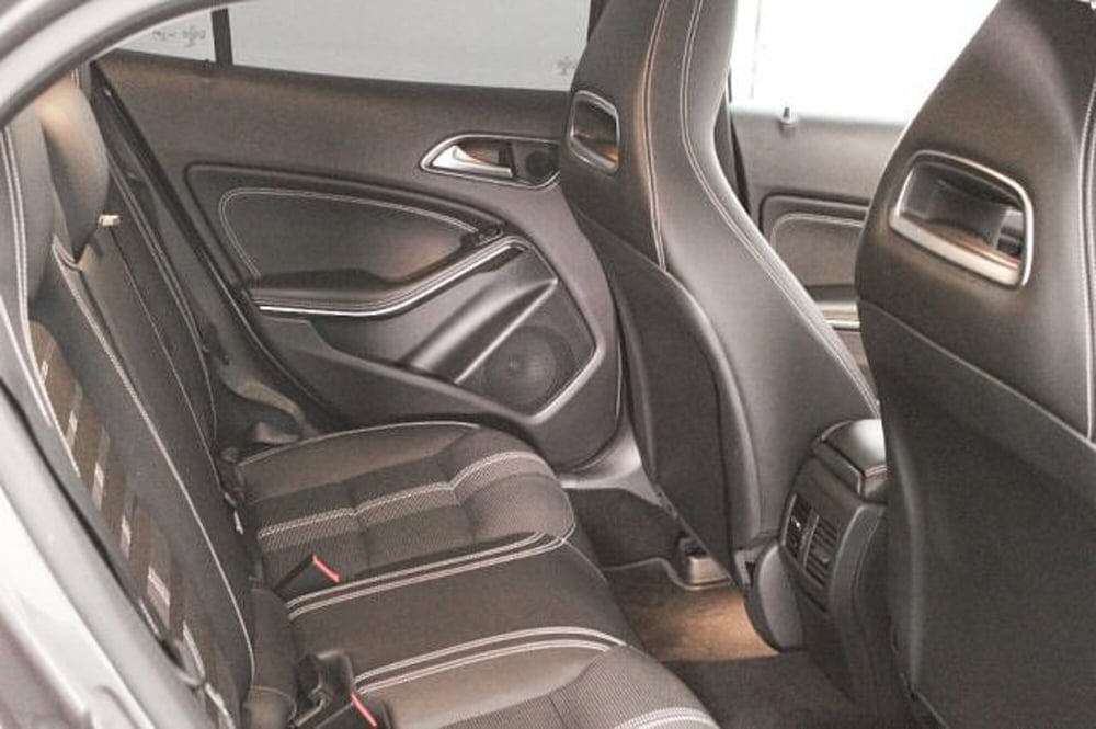 Mercedes-Benz GLA SUV usata a Novara (9)