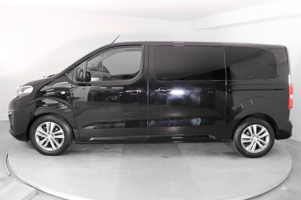 Peugeot Traveller usata a Novara (3)