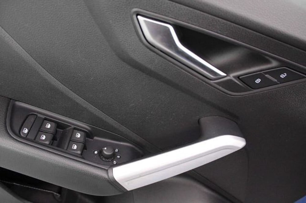 Audi Q2 usata a Novara (9)