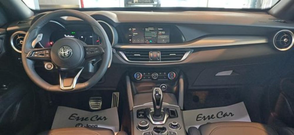 Alfa Romeo Stelvio nuova a Padova (11)