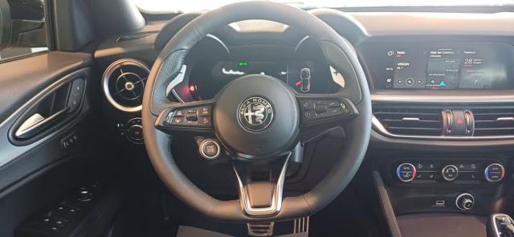 Alfa Romeo Stelvio nuova a Padova (12)