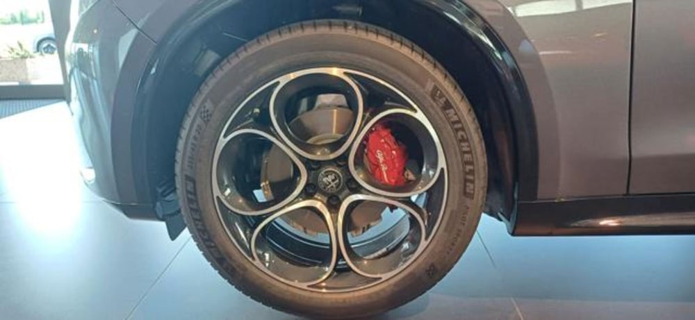 Alfa Romeo Stelvio nuova a Padova (15)