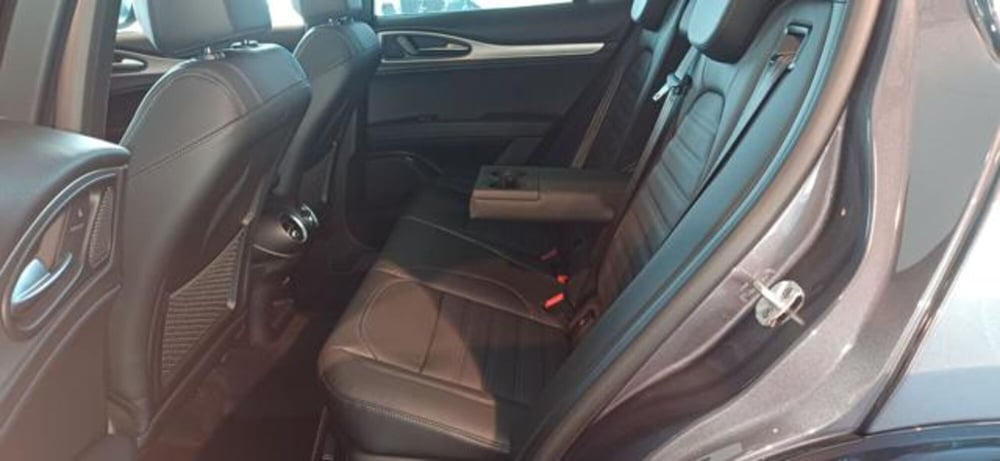 Alfa Romeo Stelvio nuova a Padova (19)