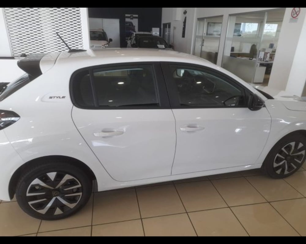 Peugeot 208 nuova a Alessandria (5)