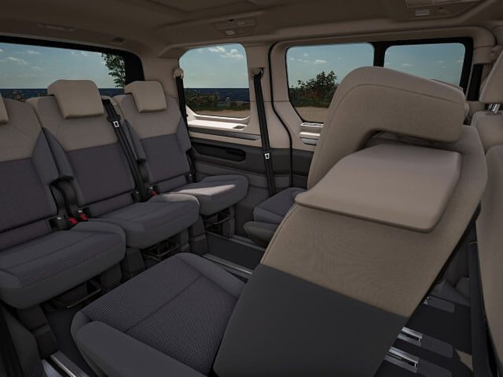 Volkswagen Multivan nuova a Vicenza (11)