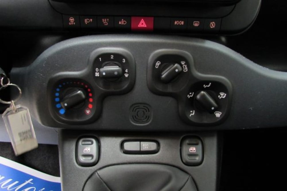 Fiat Panda Cross usata a Milano (10)