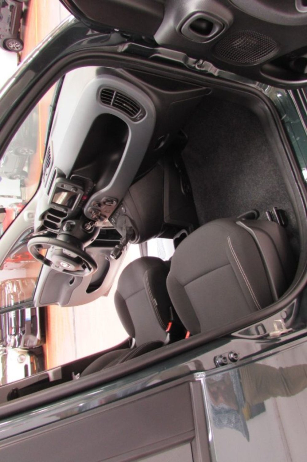 Fiat Panda Cross usata a Milano (16)