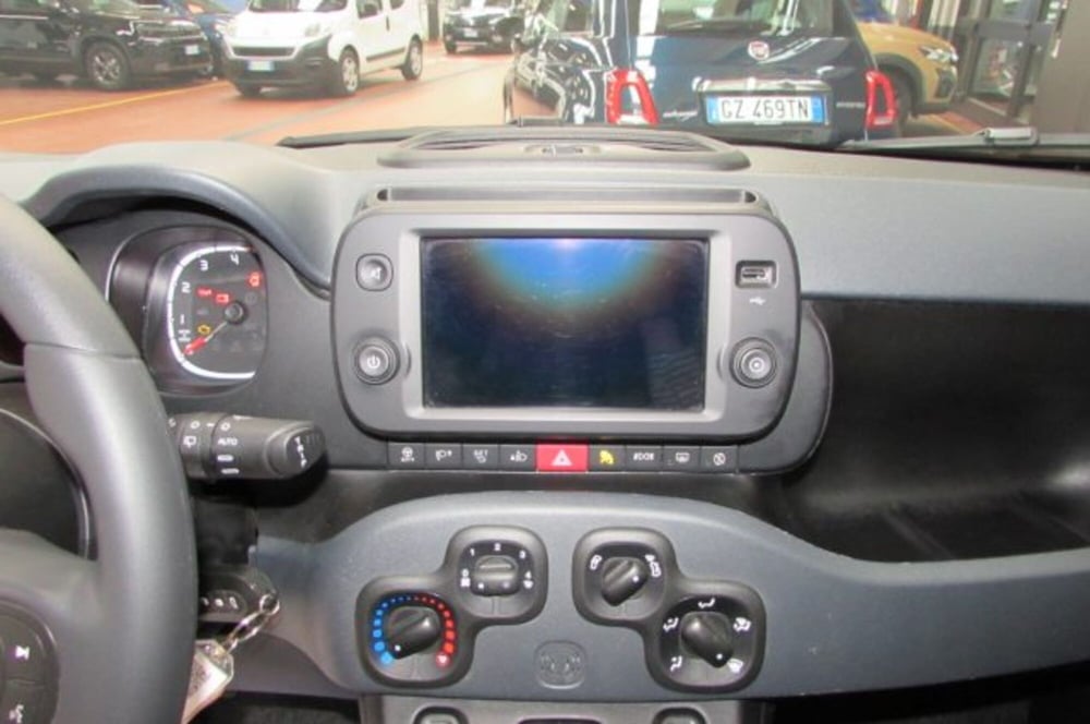 Fiat Panda Cross usata a Milano (8)