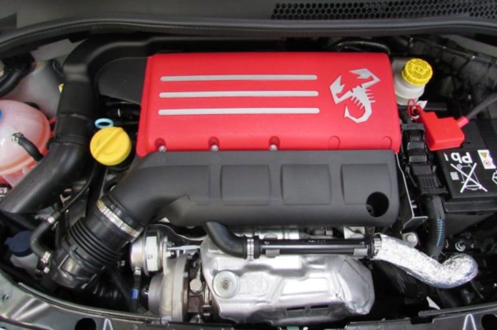 Abarth 695 nuova a Milano (19)