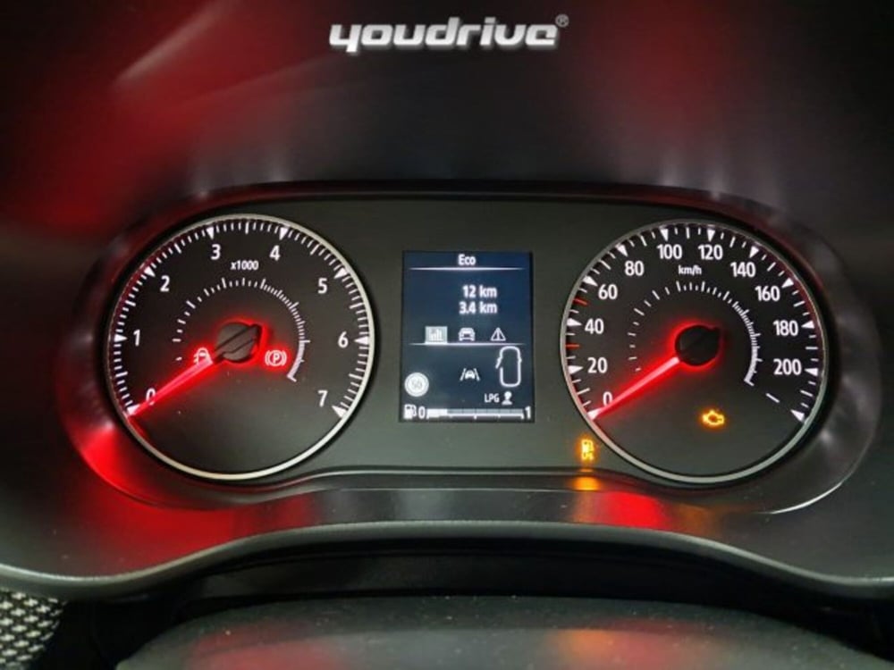 Dacia Sandero Stepway usata a Napoli (11)