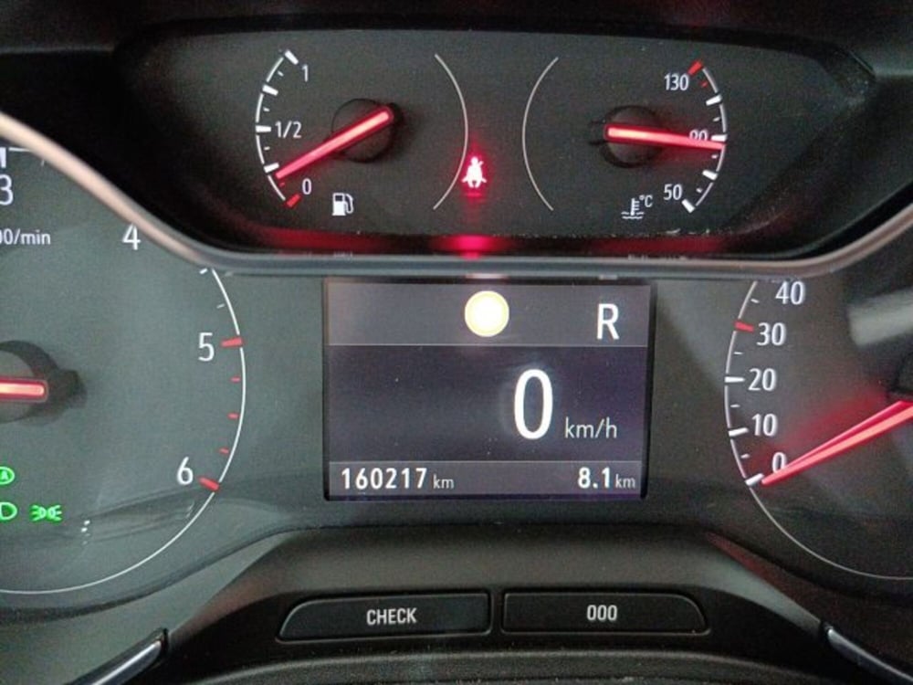 Opel Grandland X usata a Catania (16)
