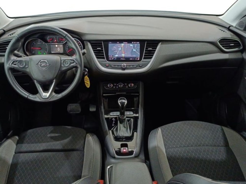 Opel Grandland X usata a Catania (7)