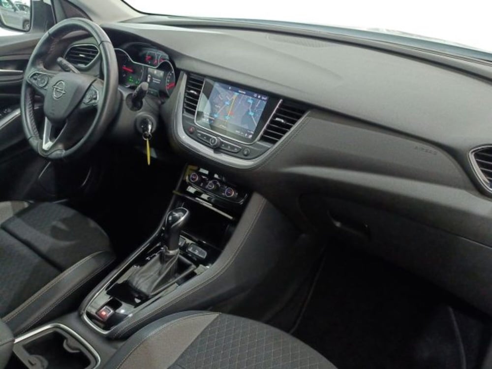 Opel Grandland X usata a Catania (9)