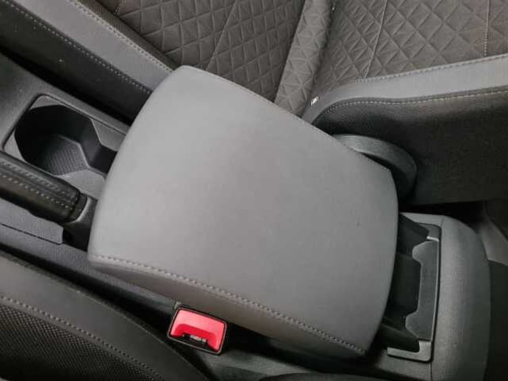 Volkswagen T-Cross usata a Brescia (18)