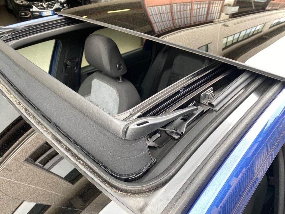 Volkswagen Taigo usata a Torino (13)
