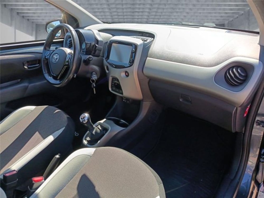 Toyota Aygo usata a Bari (12)