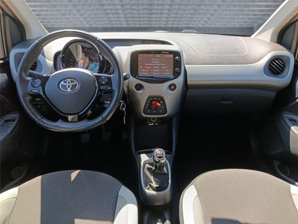 Toyota Aygo usata a Bari (13)