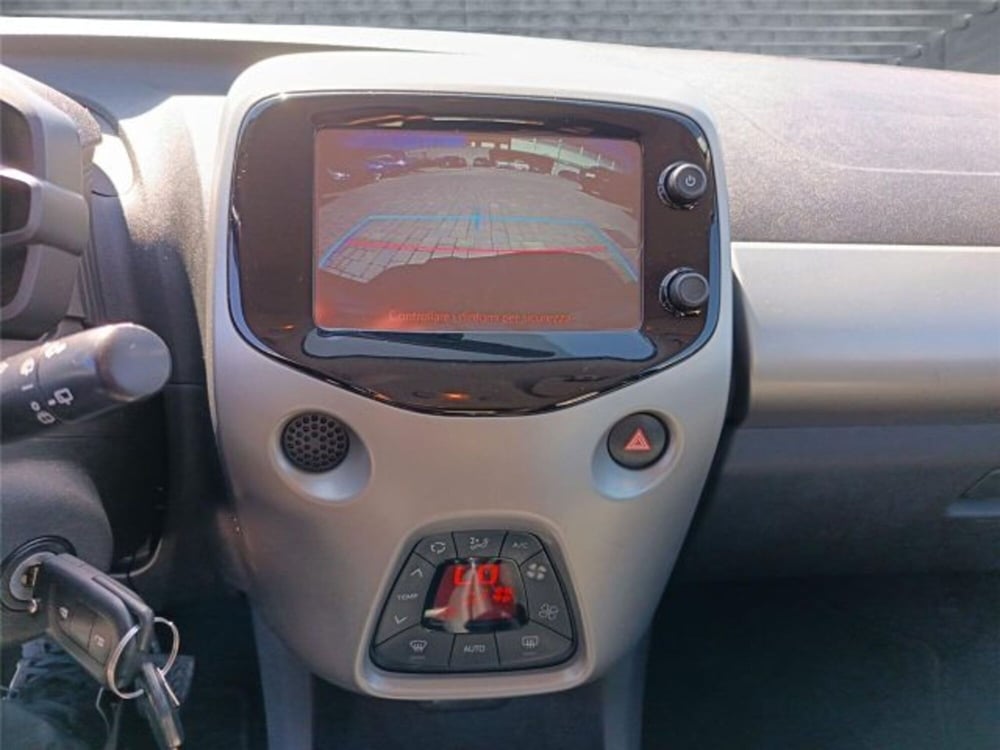 Toyota Aygo usata a Bari (17)