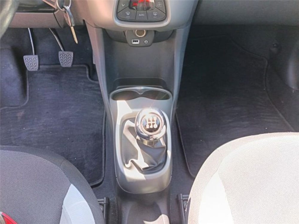Toyota Aygo usata a Bari (19)