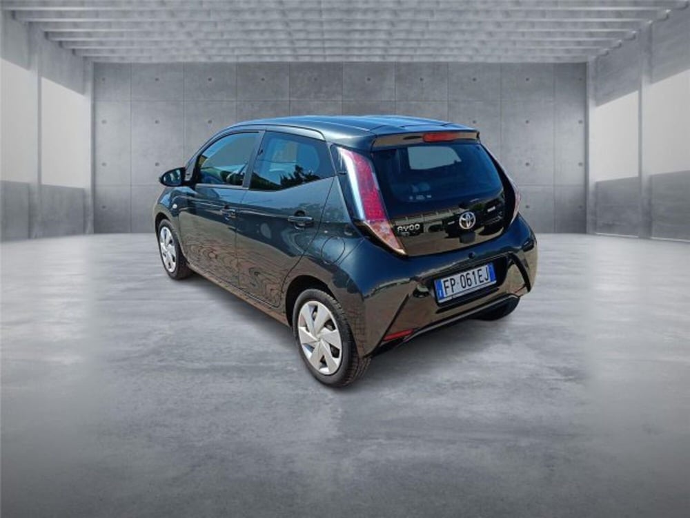 Toyota Aygo usata a Bari (4)
