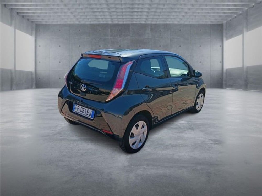 Toyota Aygo usata a Bari (6)