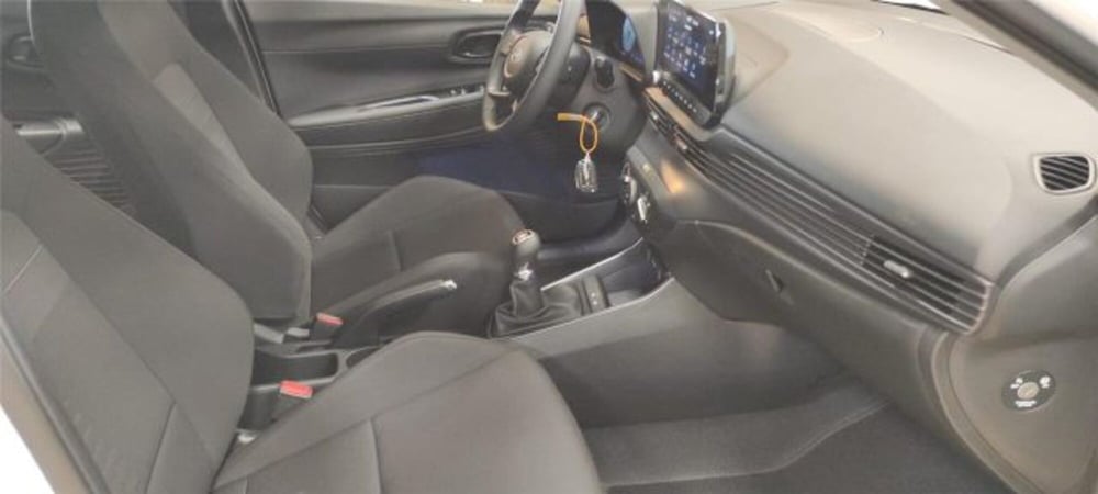 Hyundai Bayon nuova a Bari (9)