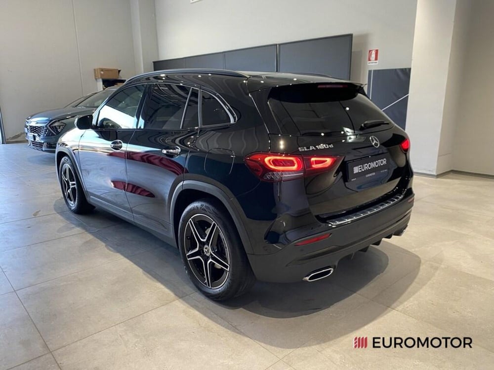 Mercedes-Benz GLA SUV usata a Bari (9)