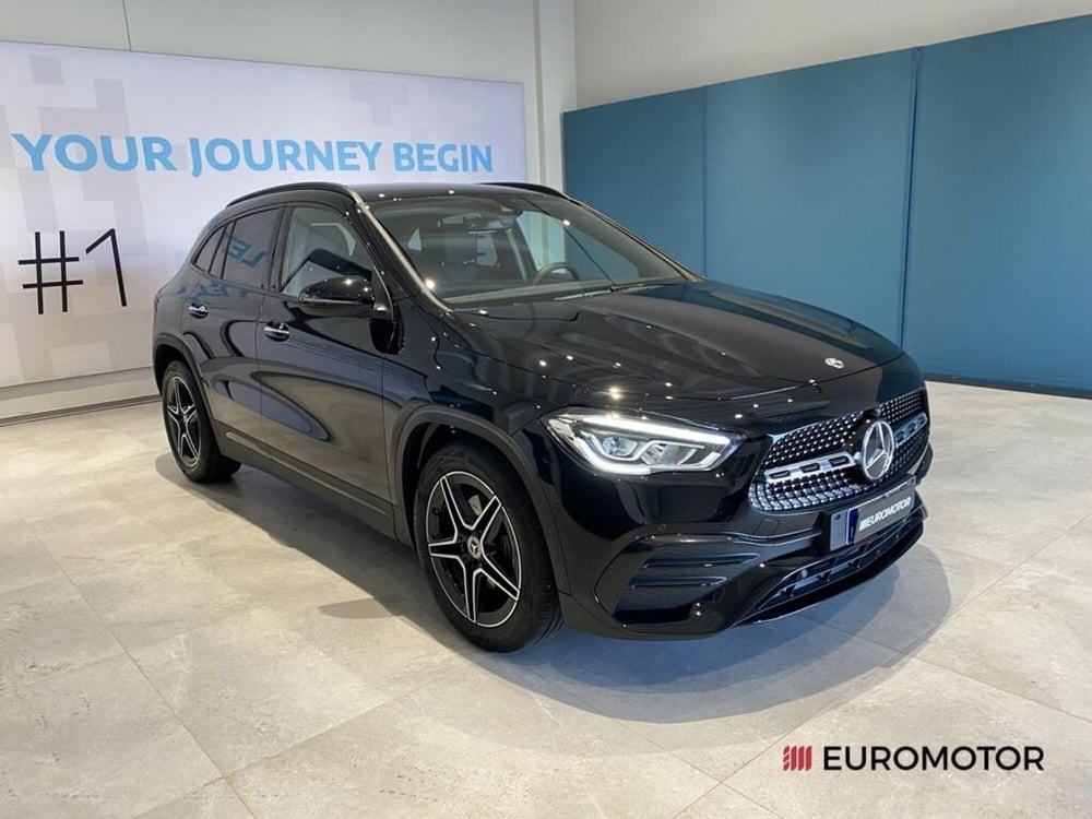 Mercedes-Benz GLA SUV usata a Bari (3)