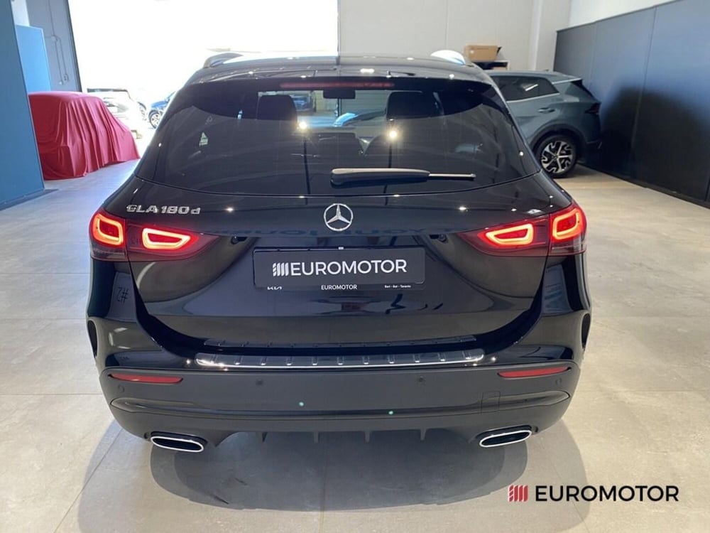 Mercedes-Benz GLA SUV usata a Bari (8)