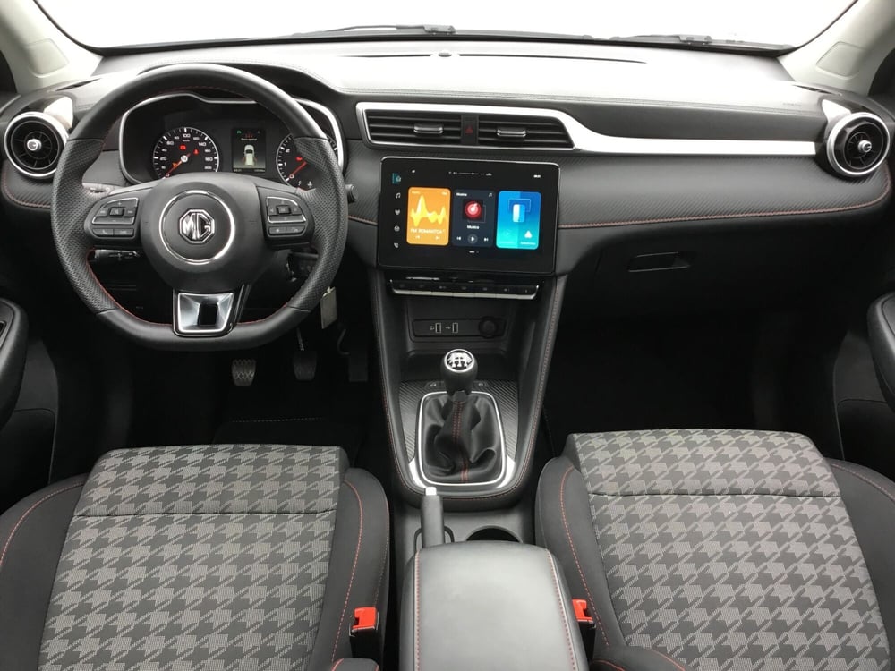 Mg ZS usata a Napoli (9)