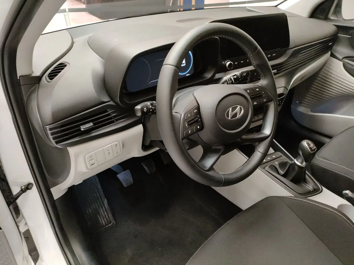 Hyundai i20 nuova a L'Aquila (11)