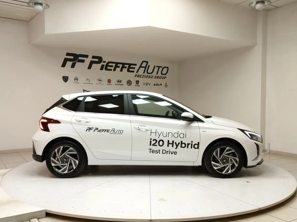 Hyundai i20 nuova a L'Aquila (5)
