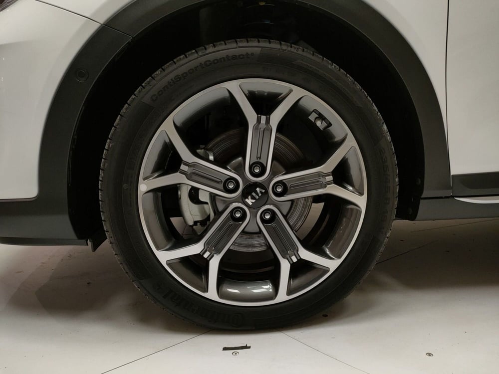 Kia XCeed nuova a Teramo (7)