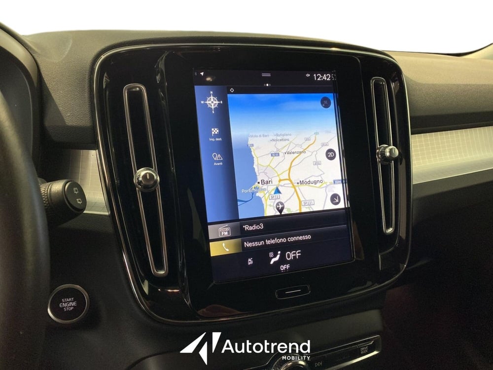 Volvo XC40 usata a Bari (12)