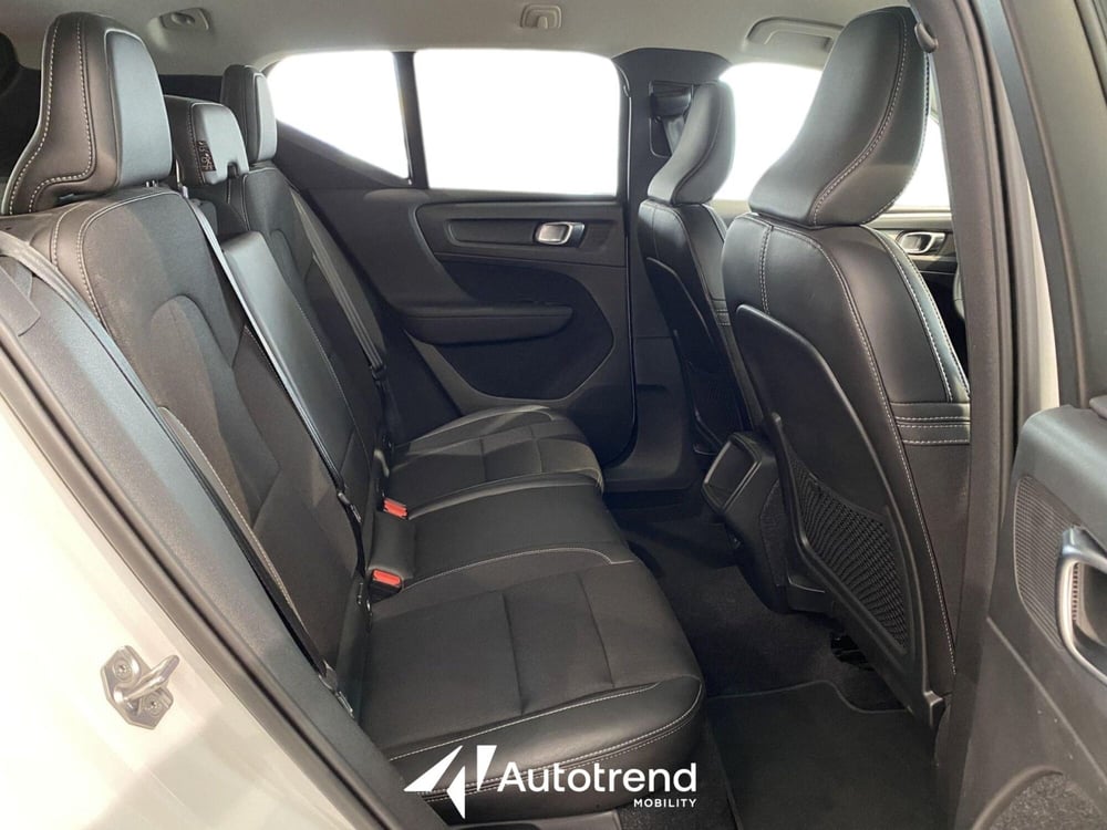 Volvo XC40 usata a Bari (17)
