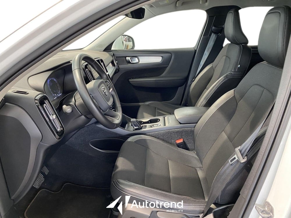 Volvo XC40 usata a Bari (5)