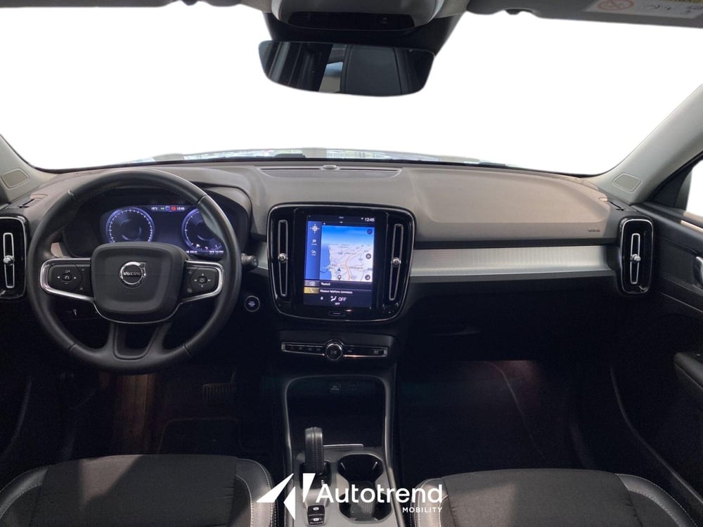 Volvo XC40 usata a Bari (7)