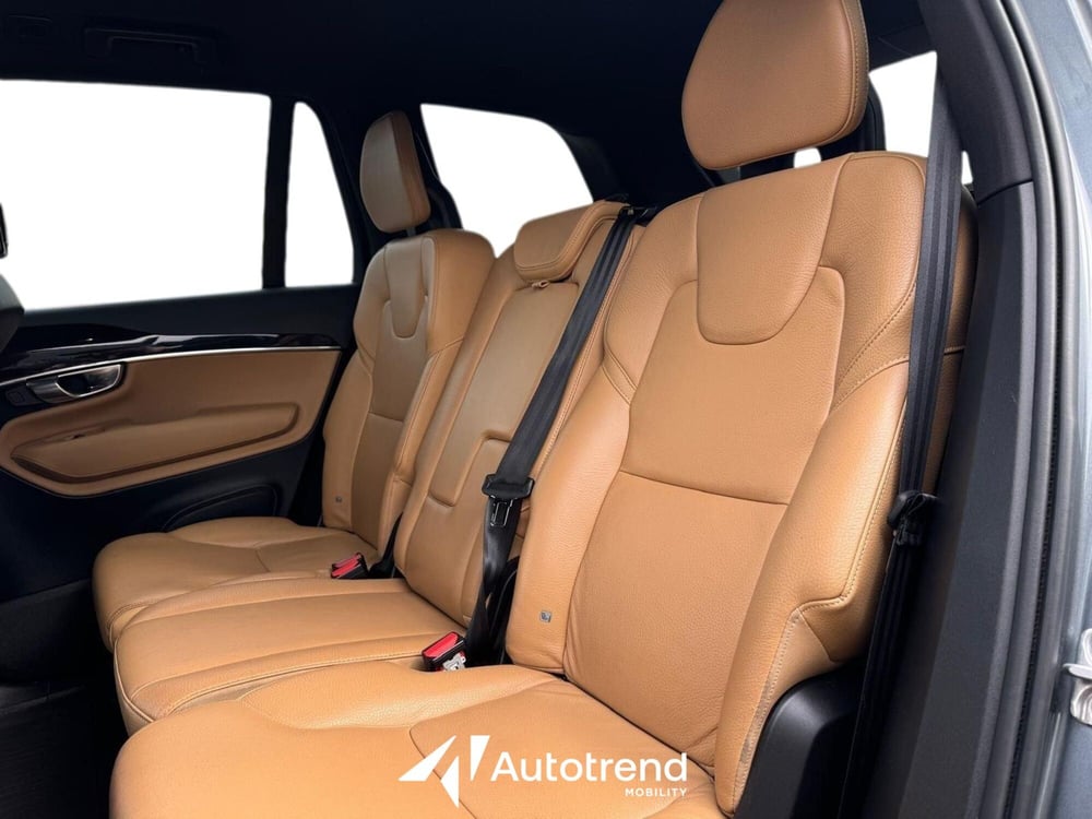 Volvo XC90 usata a Bari (12)