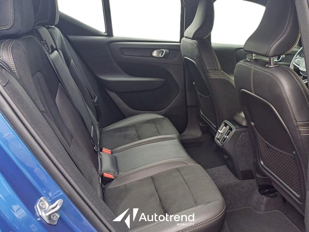 Volvo XC40 usata a Bari (16)