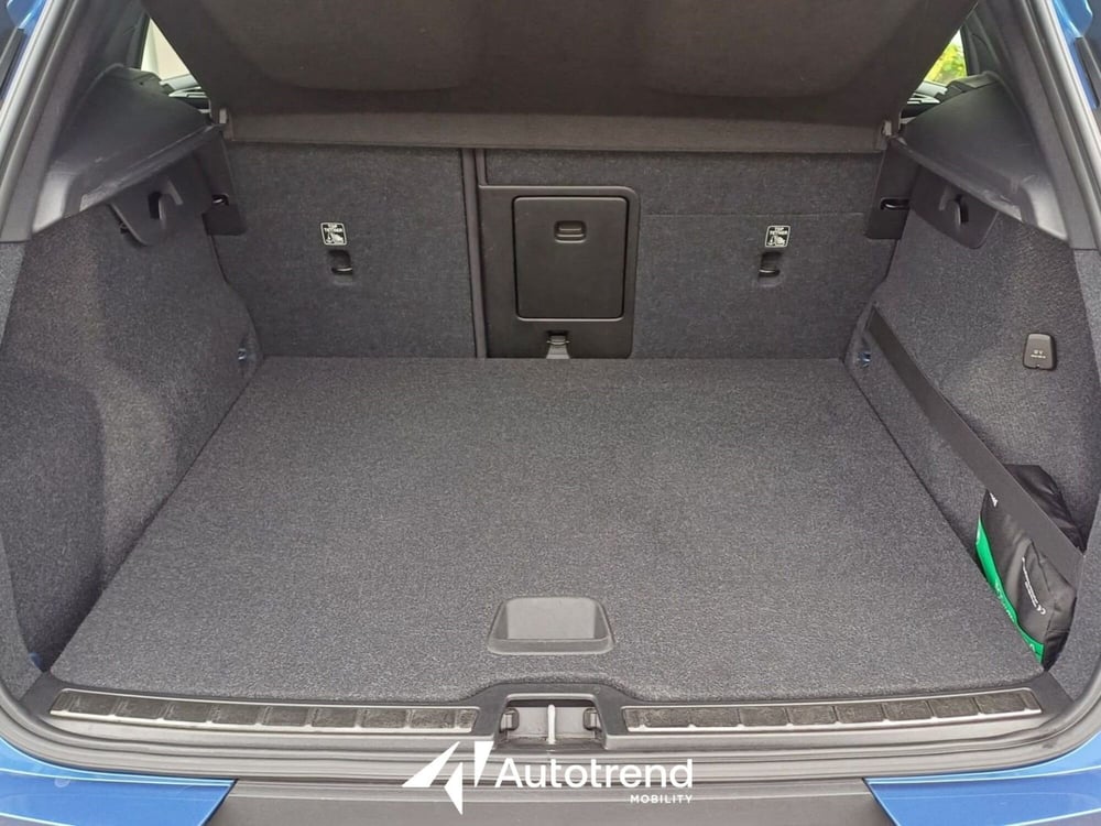 Volvo XC40 usata a Bari (17)