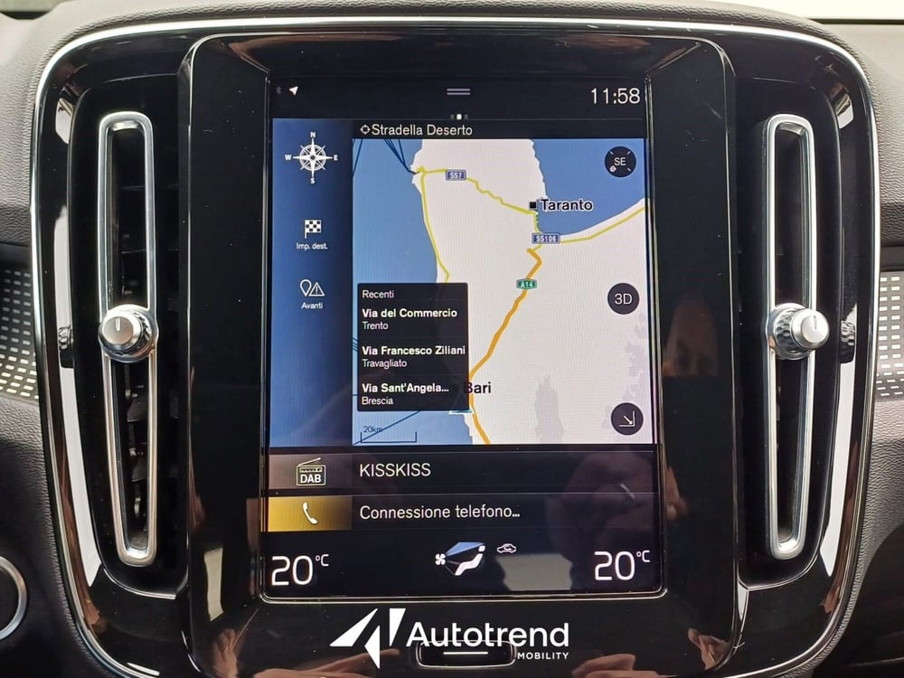 Volvo XC40 usata a Bari (9)