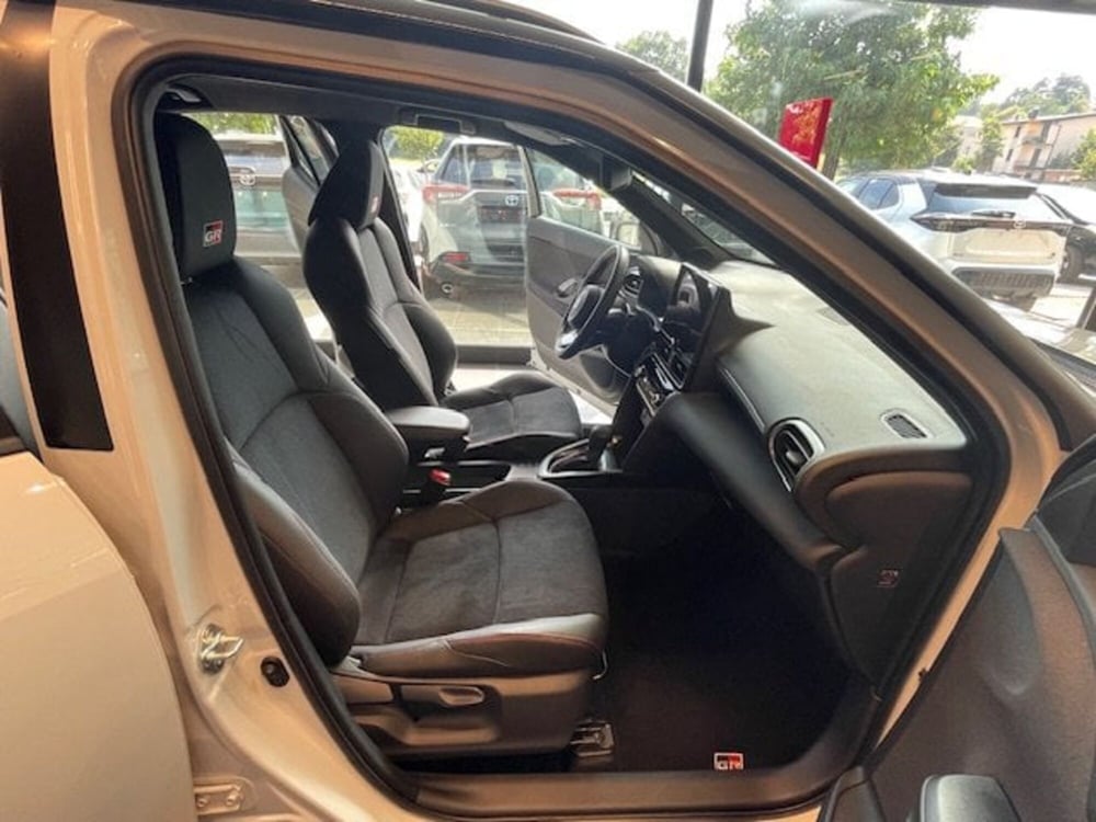 Toyota Yaris Cross usata a Como (6)