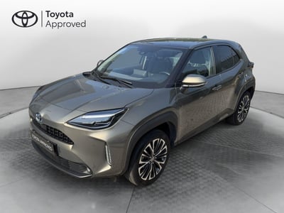 Toyota Yaris Cross 1.5 Hybrid 5p. E-CVT Lounge del 2021 usata a Como