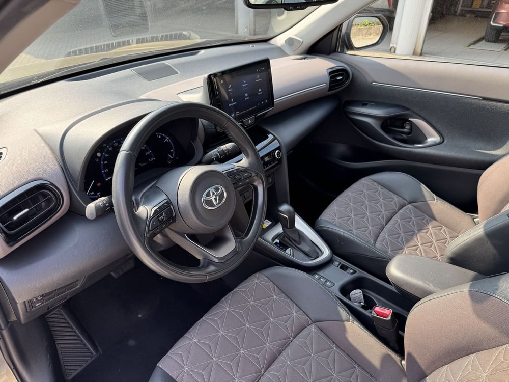 Toyota Yaris Cross usata a Como (7)