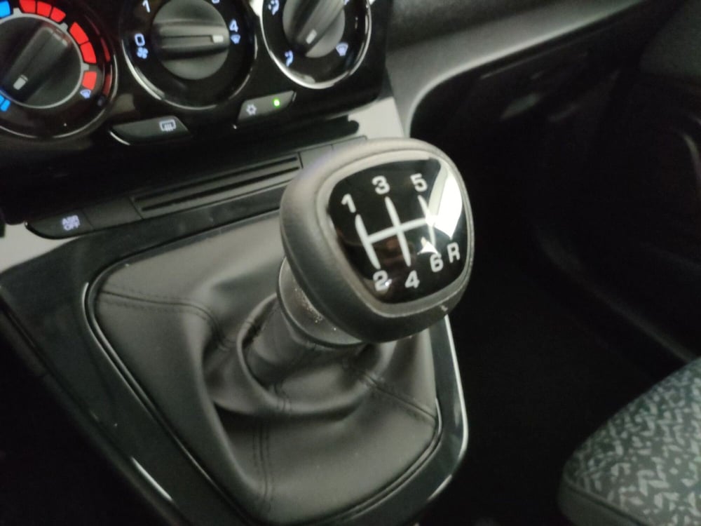 Lancia Ypsilon usata a Roma (12)