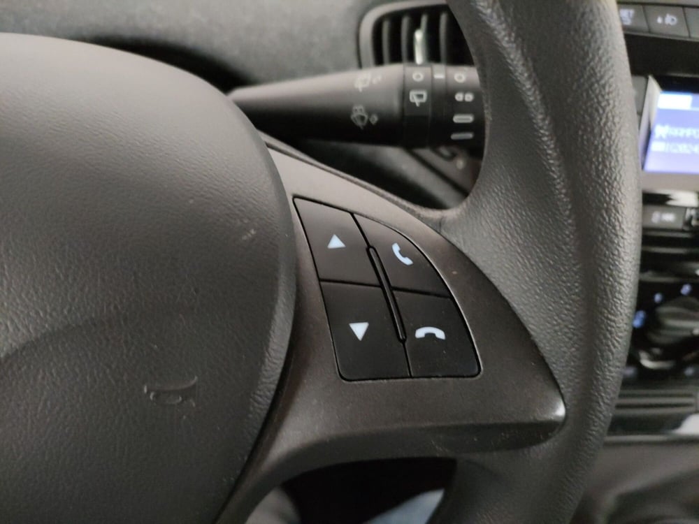 Lancia Ypsilon usata a Roma (17)
