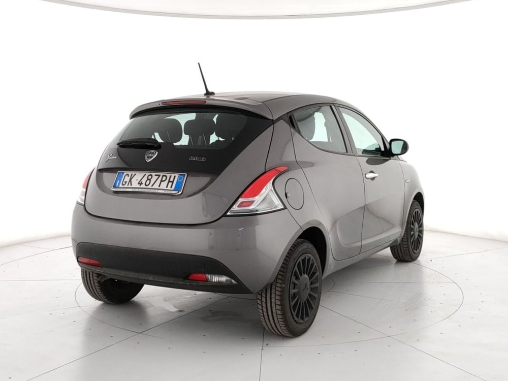Lancia Ypsilon usata a Roma (2)