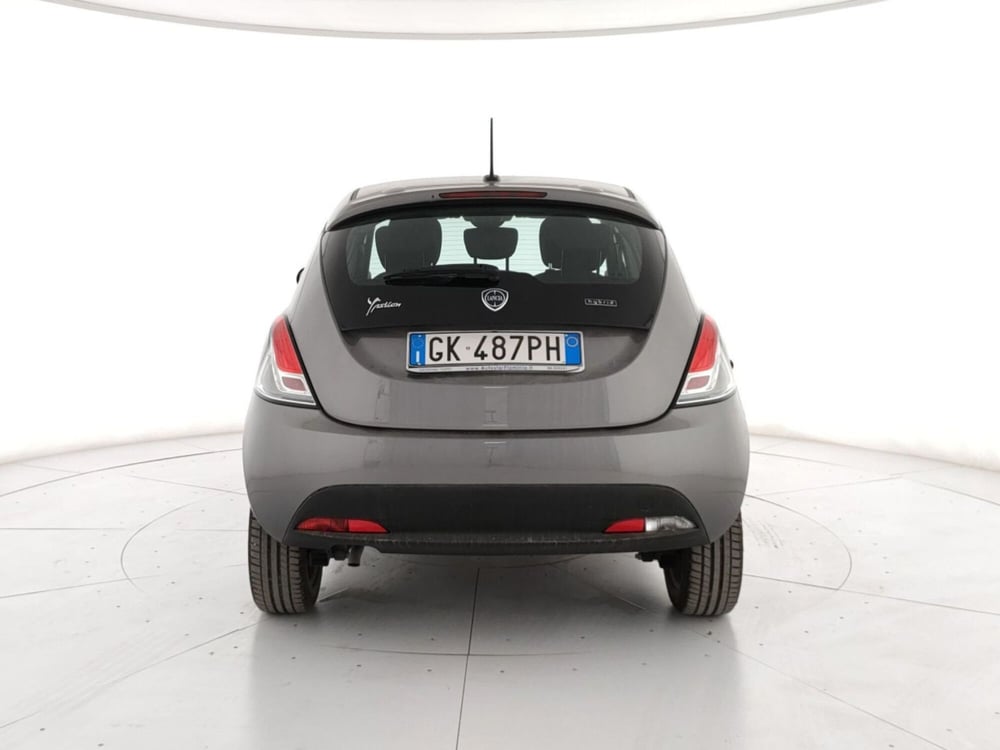 Lancia Ypsilon usata a Roma (4)