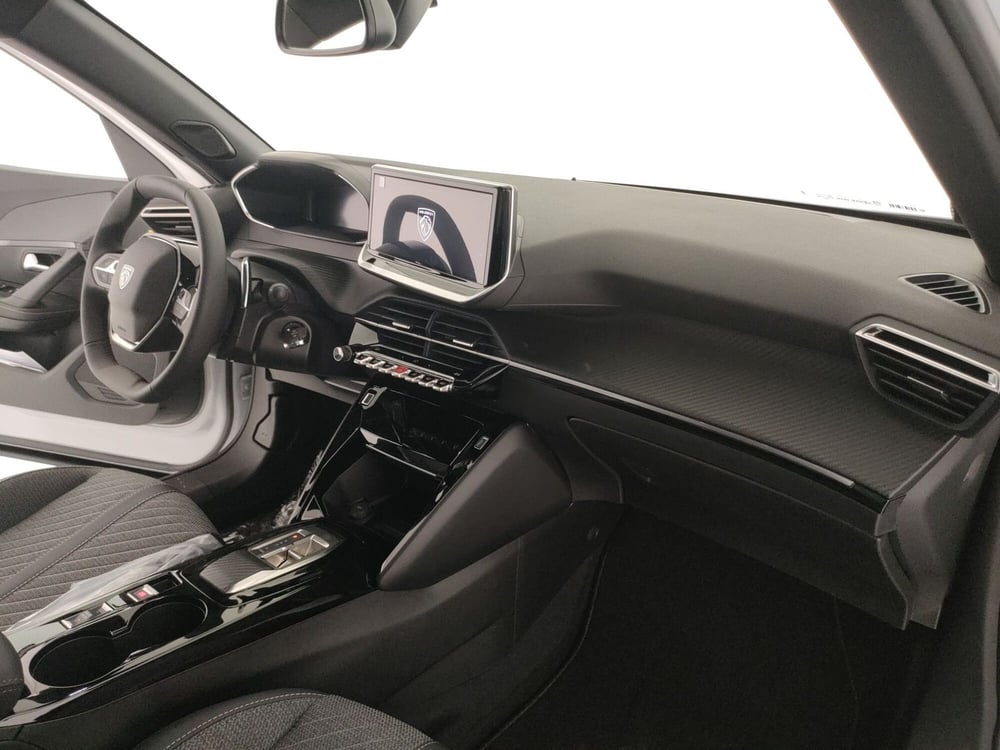 Peugeot 2008 nuova a Caserta (15)